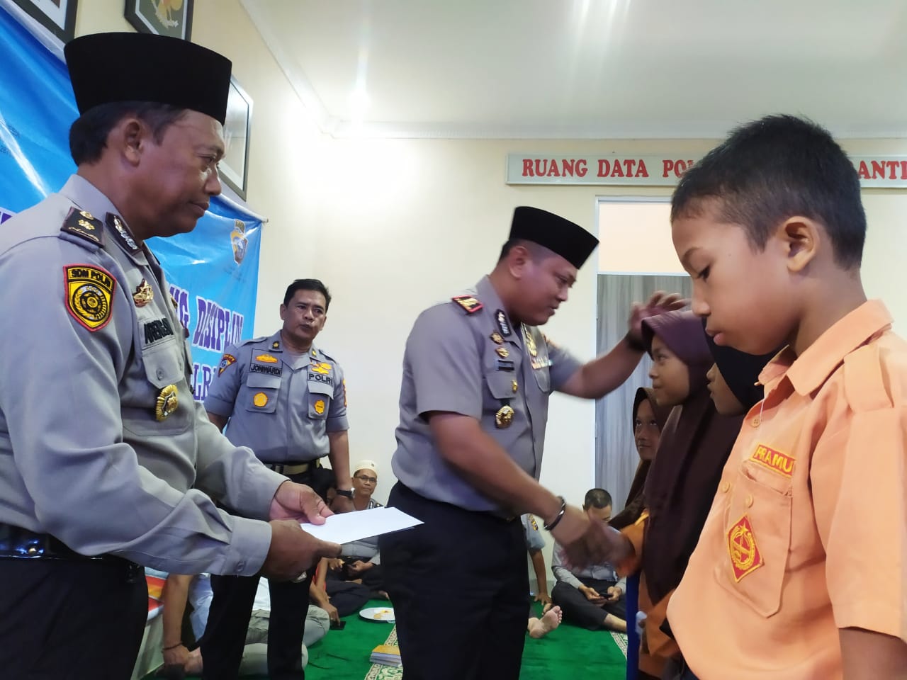 Polres Meranti Gelar Binrohtal dan Santuni Anak Yatim